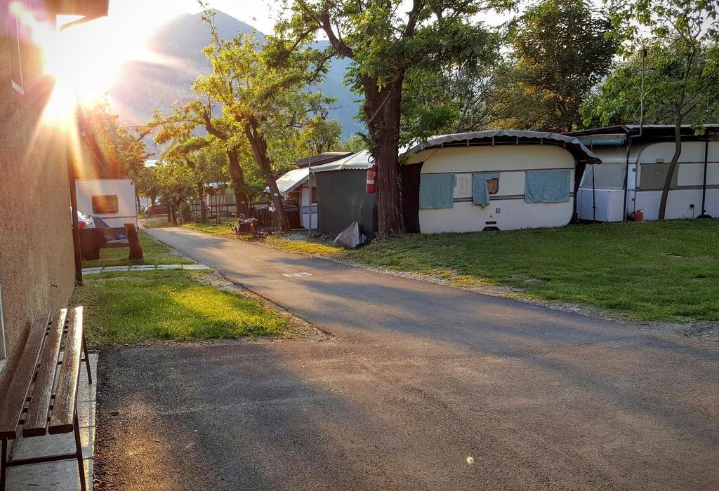 Camping Pilzone إيزِيو المظهر الخارجي الصورة